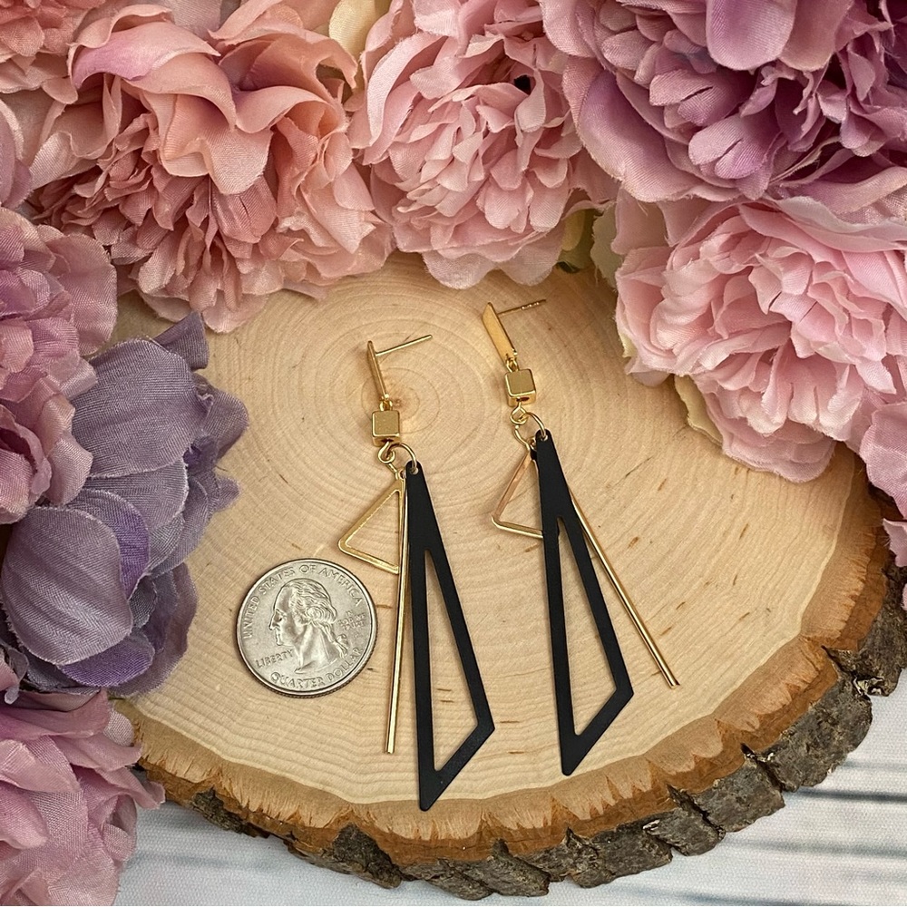 Long Statement Triangular Tassel Dangle Earrings - Picture 10 of 11
